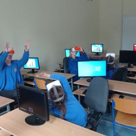 Lekcja przyrody z wykorzystaniem okularów 3D