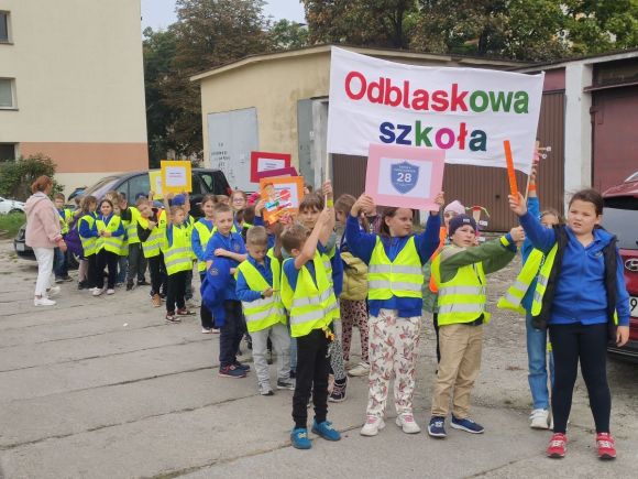 Odblaskowy przemarsz